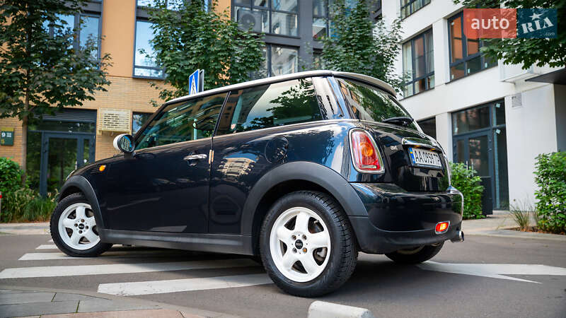 Хэтчбек MINI Cooper 2006 в Киеве