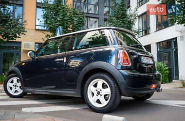 Хетчбек MINI Cooper 2006 в 