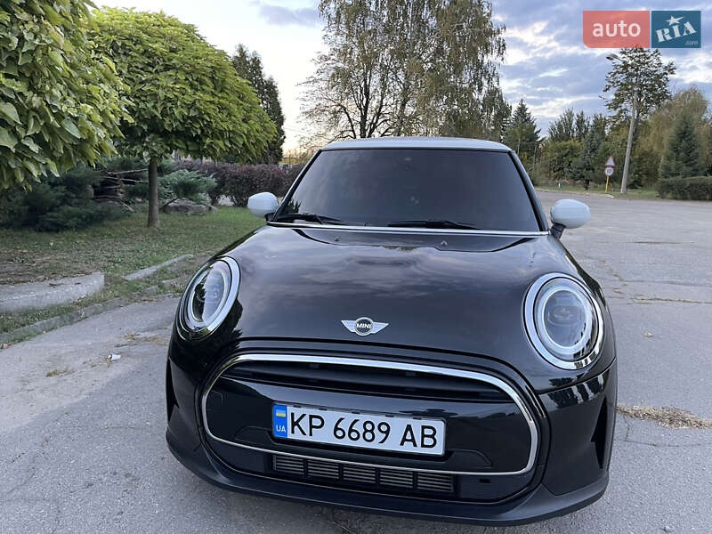 Хэтчбек MINI Cooper 2022 в Запорожье