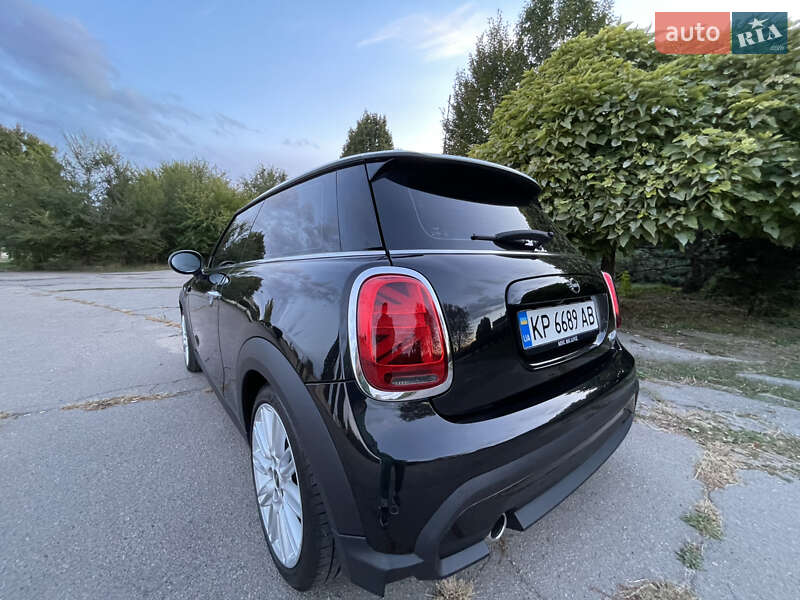 Хэтчбек MINI Cooper 2022 в Запорожье