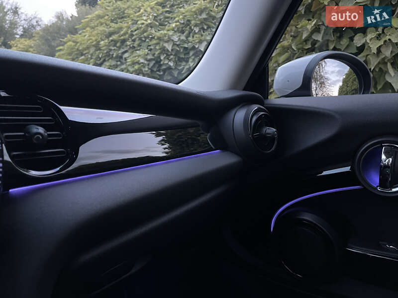 Хэтчбек MINI Cooper 2022 в Запорожье
