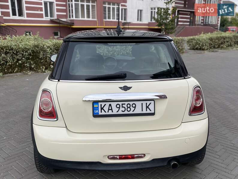 Хэтчбек MINI Cooper 2012 в Киеве
