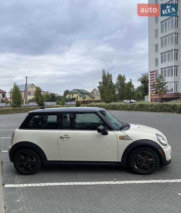 Хэтчбек MINI Cooper 2012 в Киеве