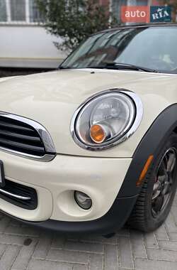 Хэтчбек MINI Cooper 2012 в 