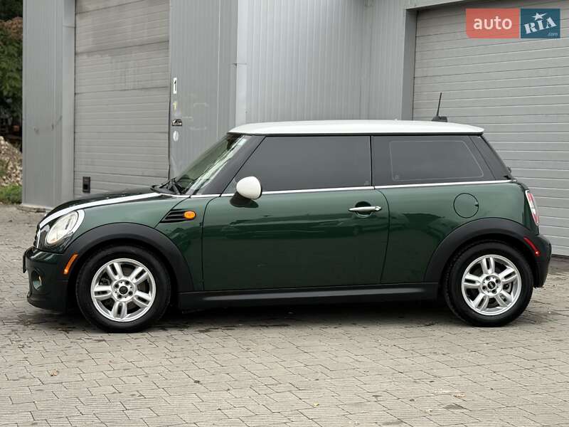 Хэтчбек MINI Cooper 2011 в Тернополе