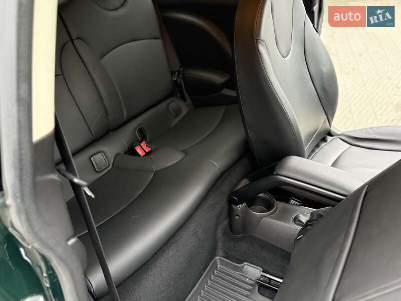 Хэтчбек MINI Cooper 2011 в Тернополе