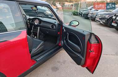 Хэтчбек MINI Cooper 2006 в 