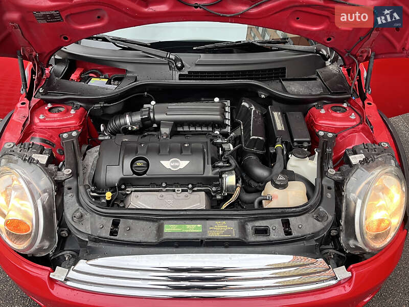 Хэтчбек MINI Cooper 2010 в Киеве
