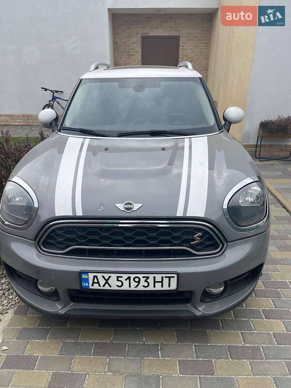 Хэтчбек MINI Cooper 2017 в 