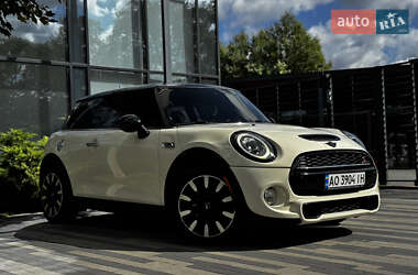 Хэтчбек MINI Cooper 2019 в Киеве
