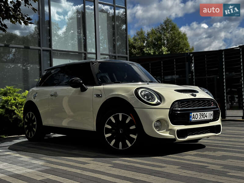 Хэтчбек MINI Cooper 2019 в 