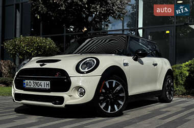 Хэтчбек MINI Cooper 2019 в 