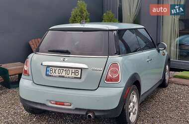 Хэтчбек MINI Cooper 2013 в 
