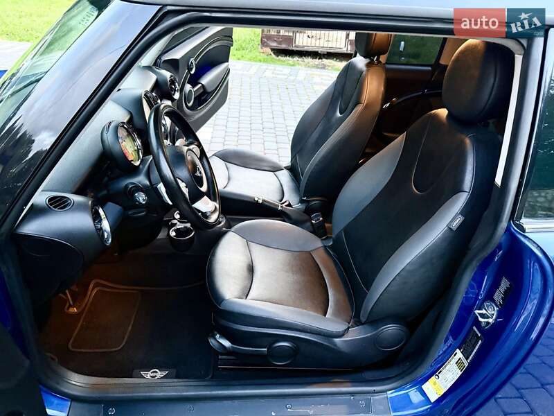 Хэтчбек MINI Cooper 2008 в Солотвине