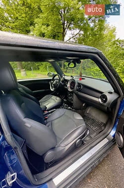 Хэтчбек MINI Cooper 2013 в 