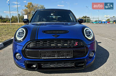 Хэтчбек MINI Cooper 2020 в 
