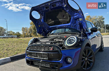 Хэтчбек MINI Cooper 2020 в 