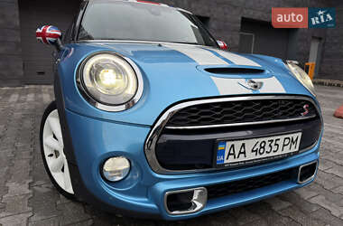 Хэтчбек MINI Cooper 2017 в 