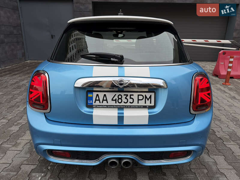 Хетчбек MINI Cooper 2017 в Києві