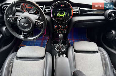Хэтчбек MINI Cooper 2017 в 