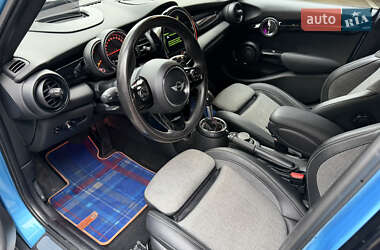 Хэтчбек MINI Cooper 2017 в 