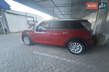 Хэтчбек MINI Cooper 2016 в 