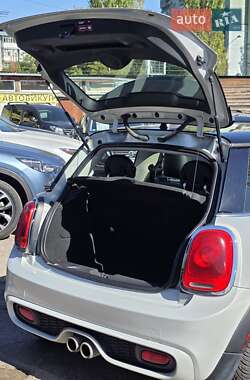Хэтчбек MINI Cooper 2014 в 