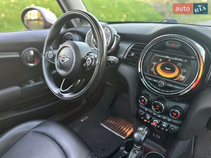 Хэтчбек MINI Cooper 2017 в Полтаве