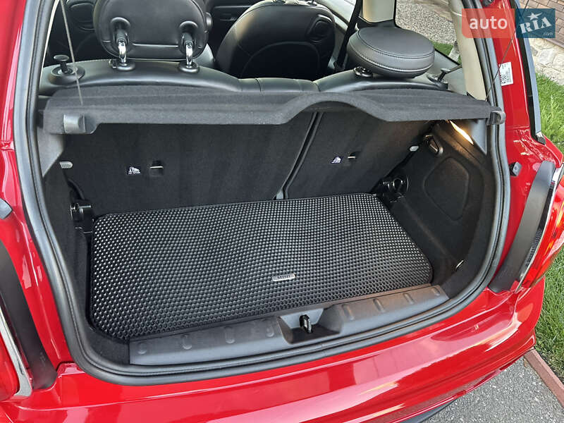 Хэтчбек MINI Cooper 2017 в Полтаве