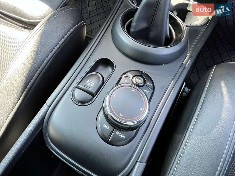 Хетчбек MINI Cooper 2018 в Чернівцях