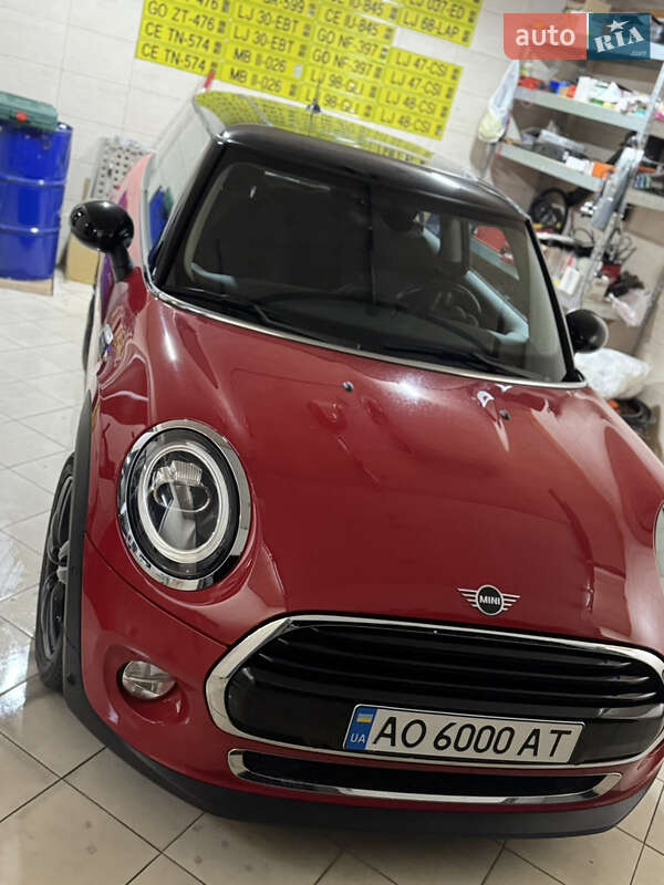 Хэтчбек MINI Cooper 2018 в Мукачево