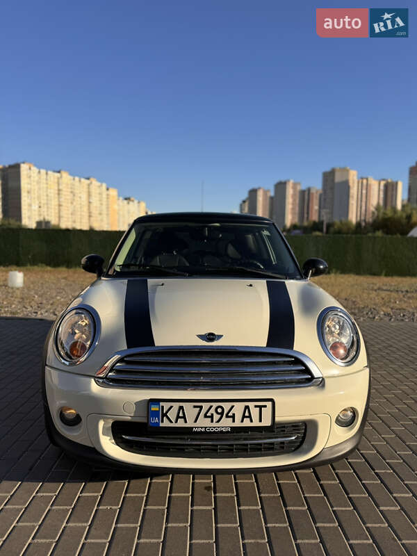 Хетчбек MINI Cooper 2011 в Києві
