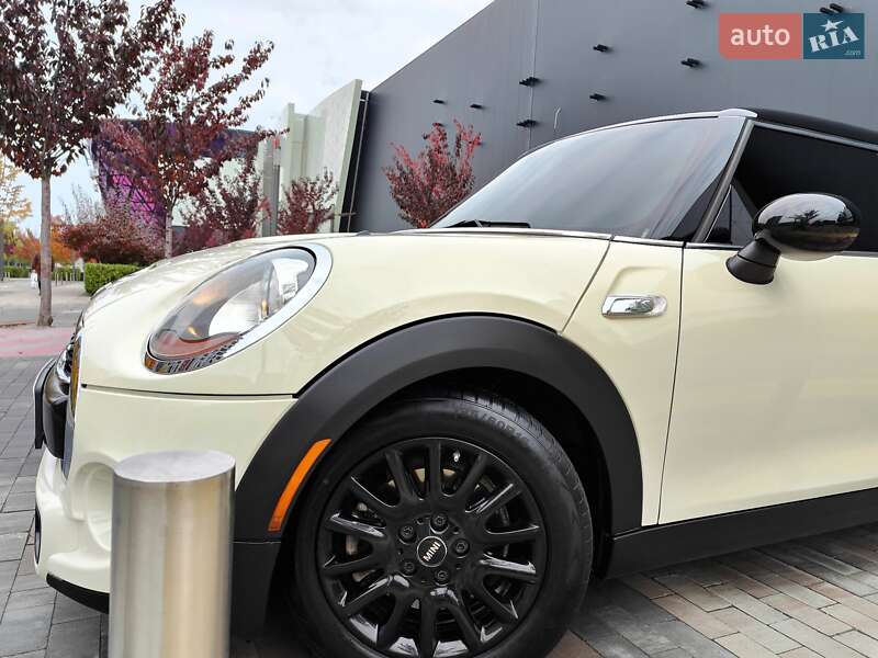 Хетчбек MINI Cooper 2017 в Києві фото 6 Хетчбек MINI Cooper 2017 в Києві