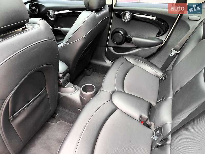 Хетчбек MINI Cooper 2017 в Києві фото 47 Хетчбек MINI Cooper 2017 в Києві
