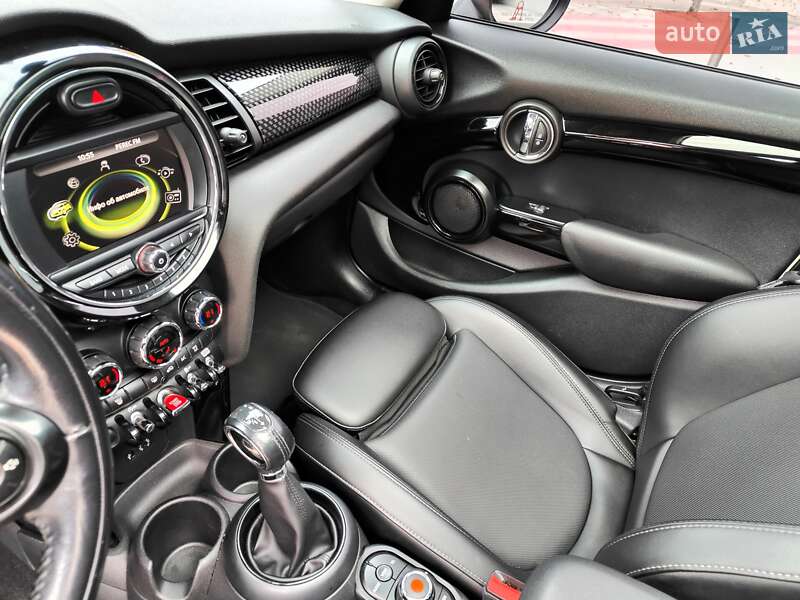 Хетчбек MINI Cooper 2017 в Києві фото 40 Хетчбек MINI Cooper 2017 в Києві