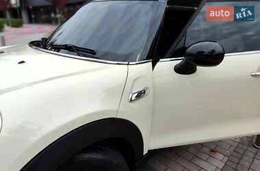 Хэтчбек MINI Cooper 2017 в 