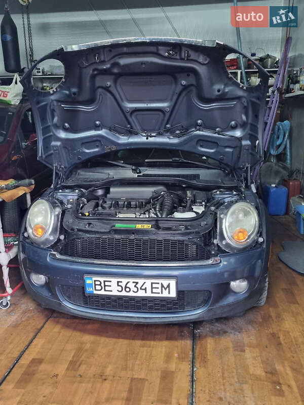 Хетчбек MINI Cooper 2009 в 