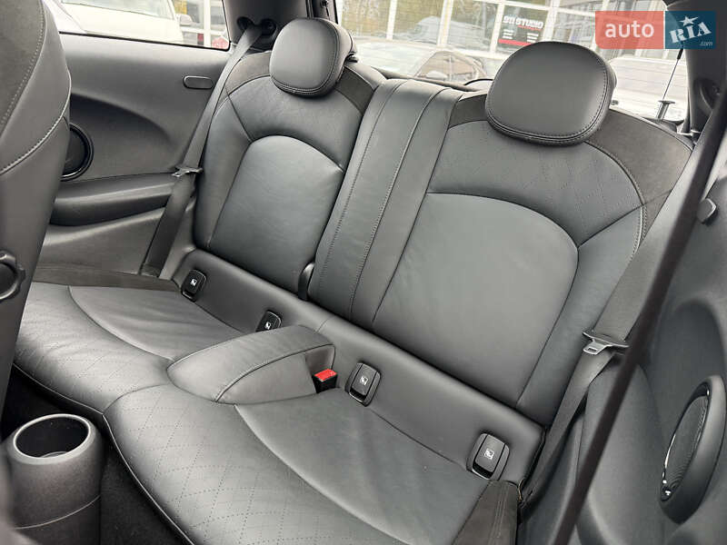 Хэтчбек MINI Cooper 2021 в Житомире