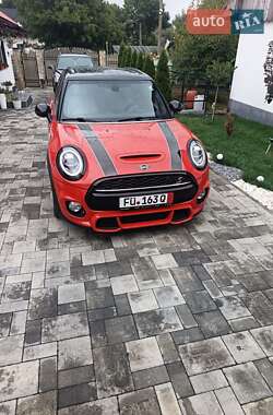 Хэтчбек MINI Cooper 2019 в Черновцах