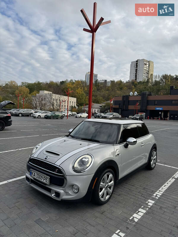 Хэтчбек MINI Cooper 2017 в Киеве фото 2 Хэтчбек MINI Cooper 2017 в Киеве