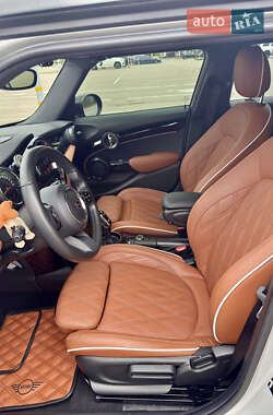 Хетчбек MINI Cooper 2021 в  фото 8 Хетчбек MINI Cooper 2021 в