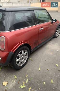Хетчбек MINI Cooper 2006 в  фото 2 Хетчбек MINI Cooper 2006 в