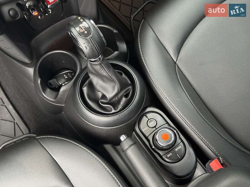 Хэтчбек MINI Cooper 2017 в Киеве фото 20 Хэтчбек MINI Cooper 2017 в Киеве
