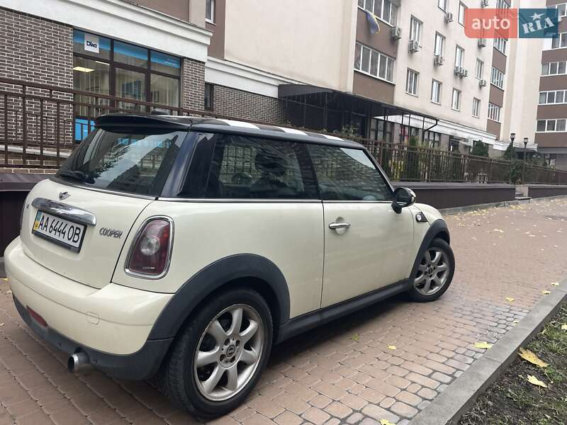Хетчбек MINI Cooper 2007 в Києві