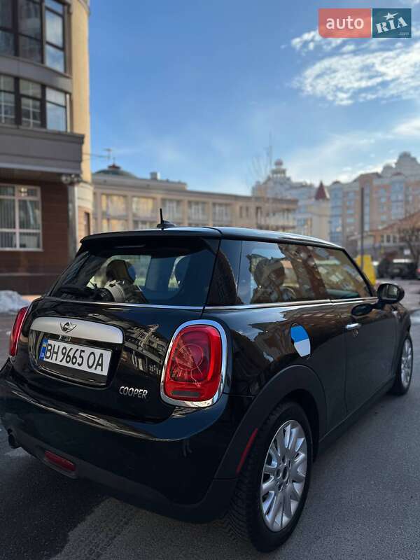 Хэтчбек MINI Cooper 2015 в Одессе