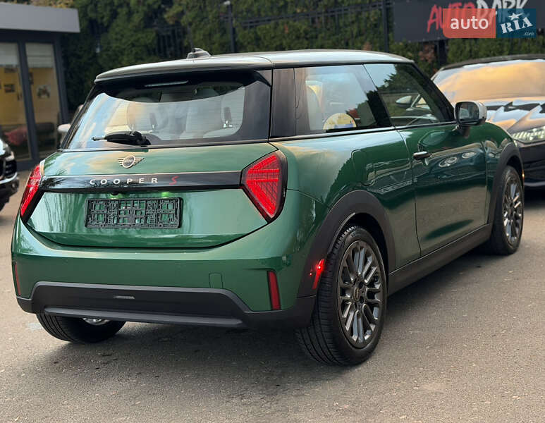 Хэтчбек MINI Cooper 2024 в Киеве фото 5 Хэтчбек MINI Cooper 2024 в Киеве