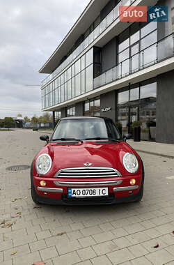 Хэтчбек MINI Cooper 2006 в Ужгороде