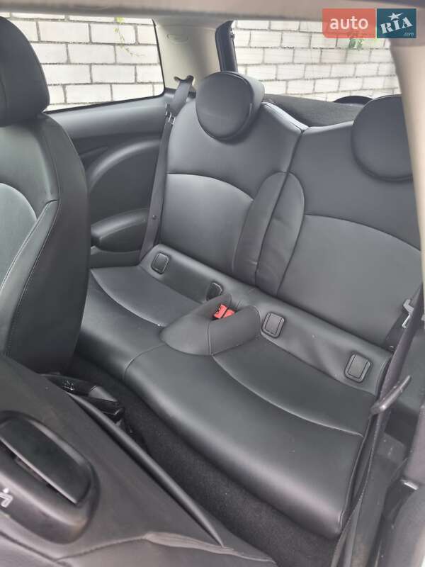 Хэтчбек MINI Cooper 2011 в Днепре