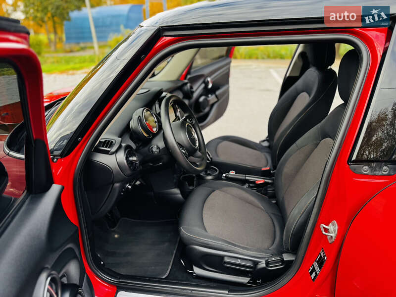 Хетчбек MINI Cooper 2020 в Здолбуніві