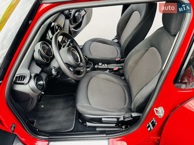 Хетчбек MINI Cooper 2020 в Здолбуніві